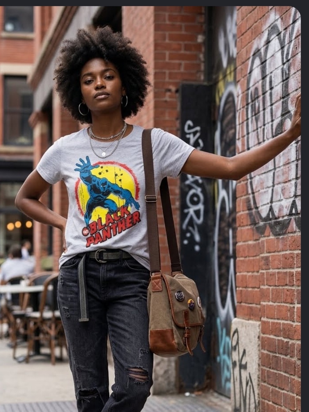 BLACK Panther graphic T-shirt
